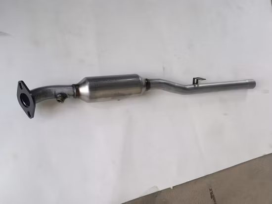 Convertitore catalitico universale per ricambi auto in metallo con supporto catalizzatore a tre vie promesso dalla fabbrica